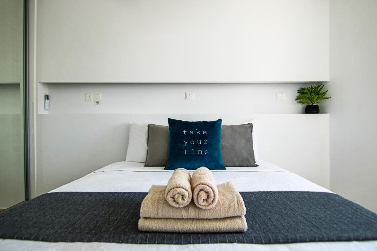 Phaedrus Living: Seaside Luxury Flat Lighthouse 65 Apartment Paphos Exterior foto