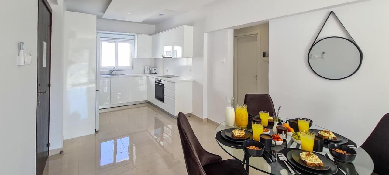 Phaedrus Living: Seaside Luxury Flat Lighthouse 65 Apartment Paphos Exterior foto